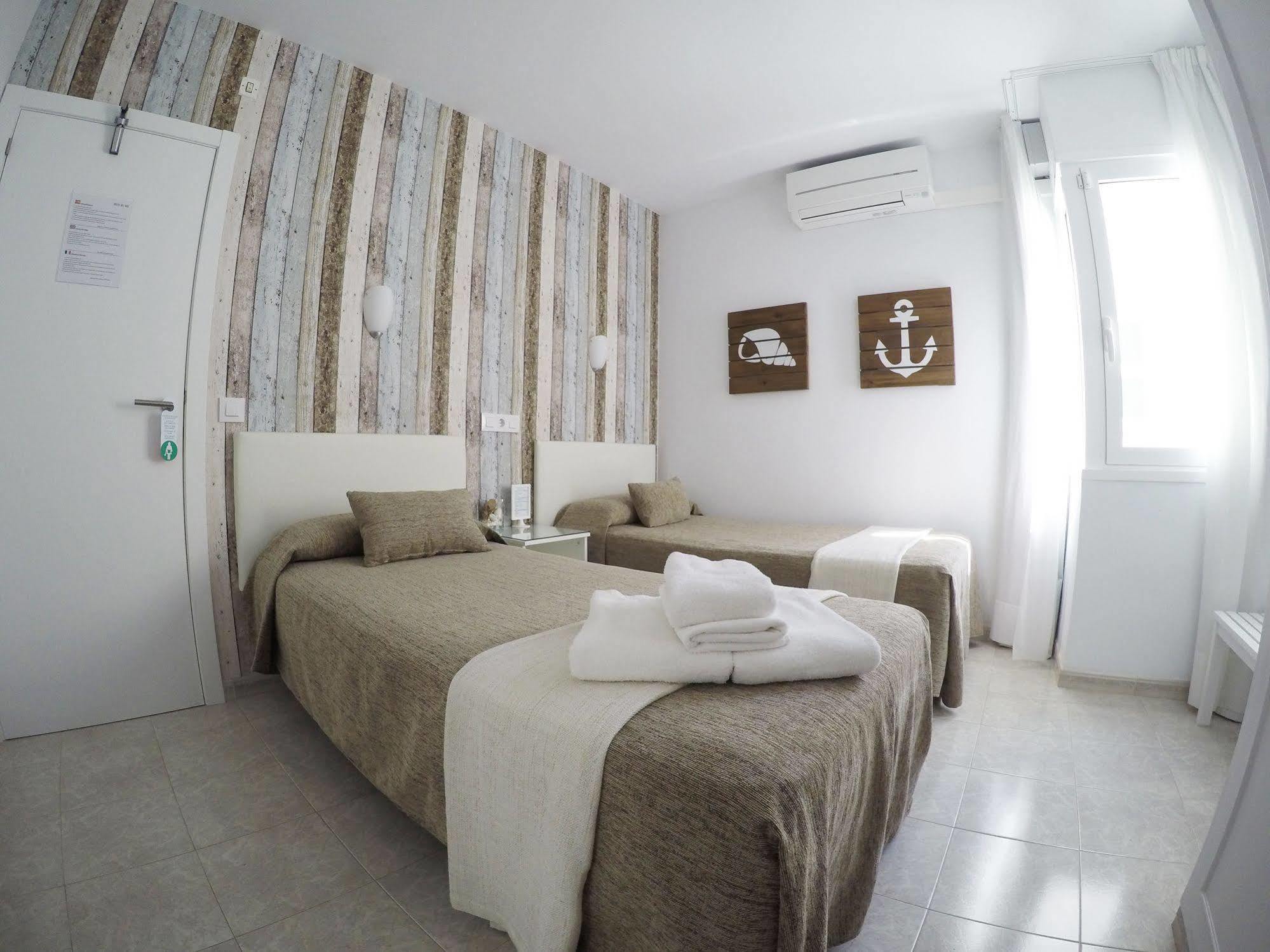Hostal Del Mar Tossa de Mar Exteriör bild