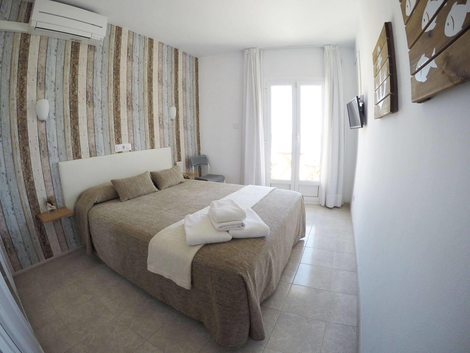 Hostal Del Mar Tossa de Mar Exteriör bild